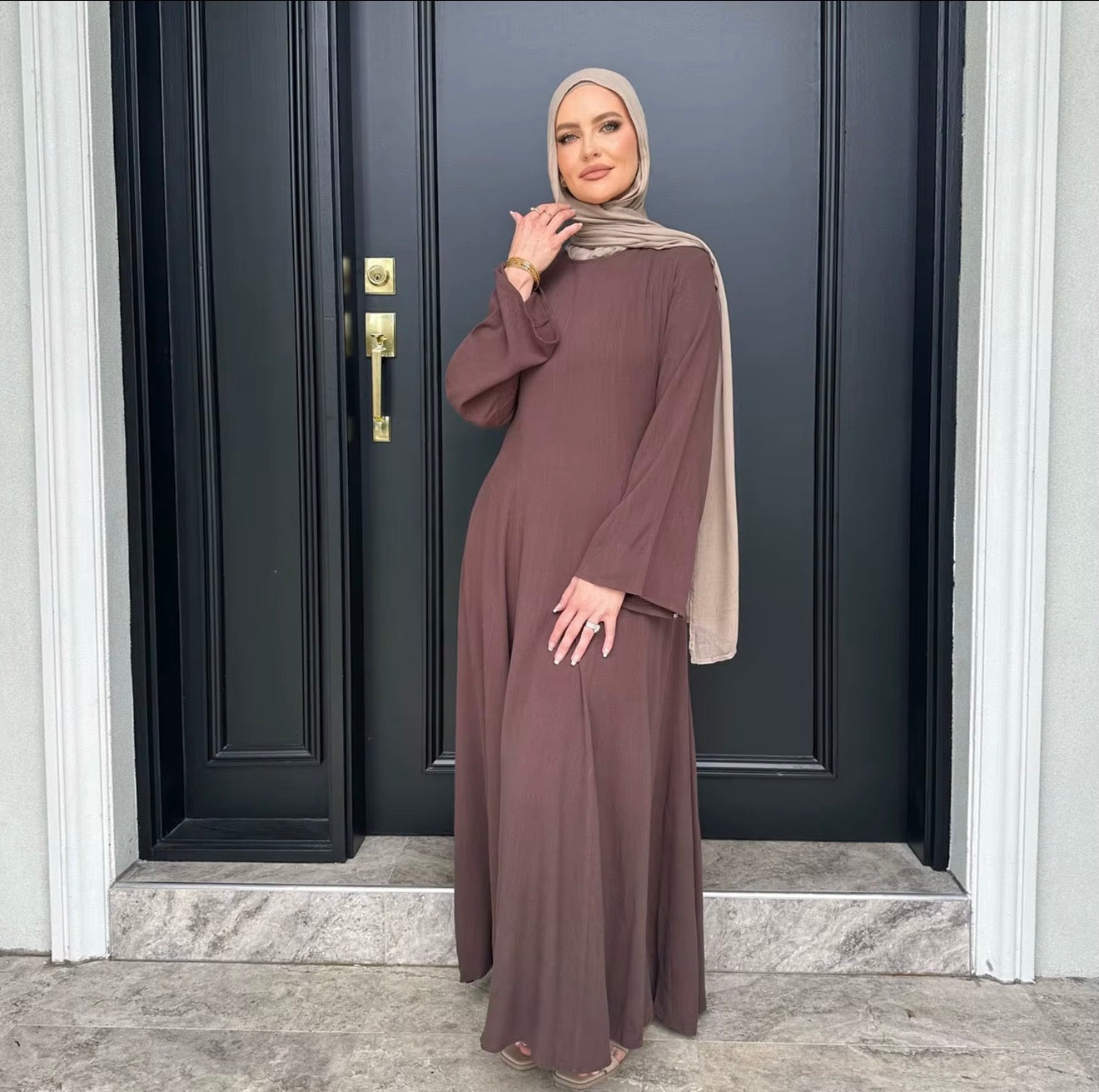 Elegant Modest Maxi Dress with Adjustable Back Tie – Long Sleeve Muslim Dress