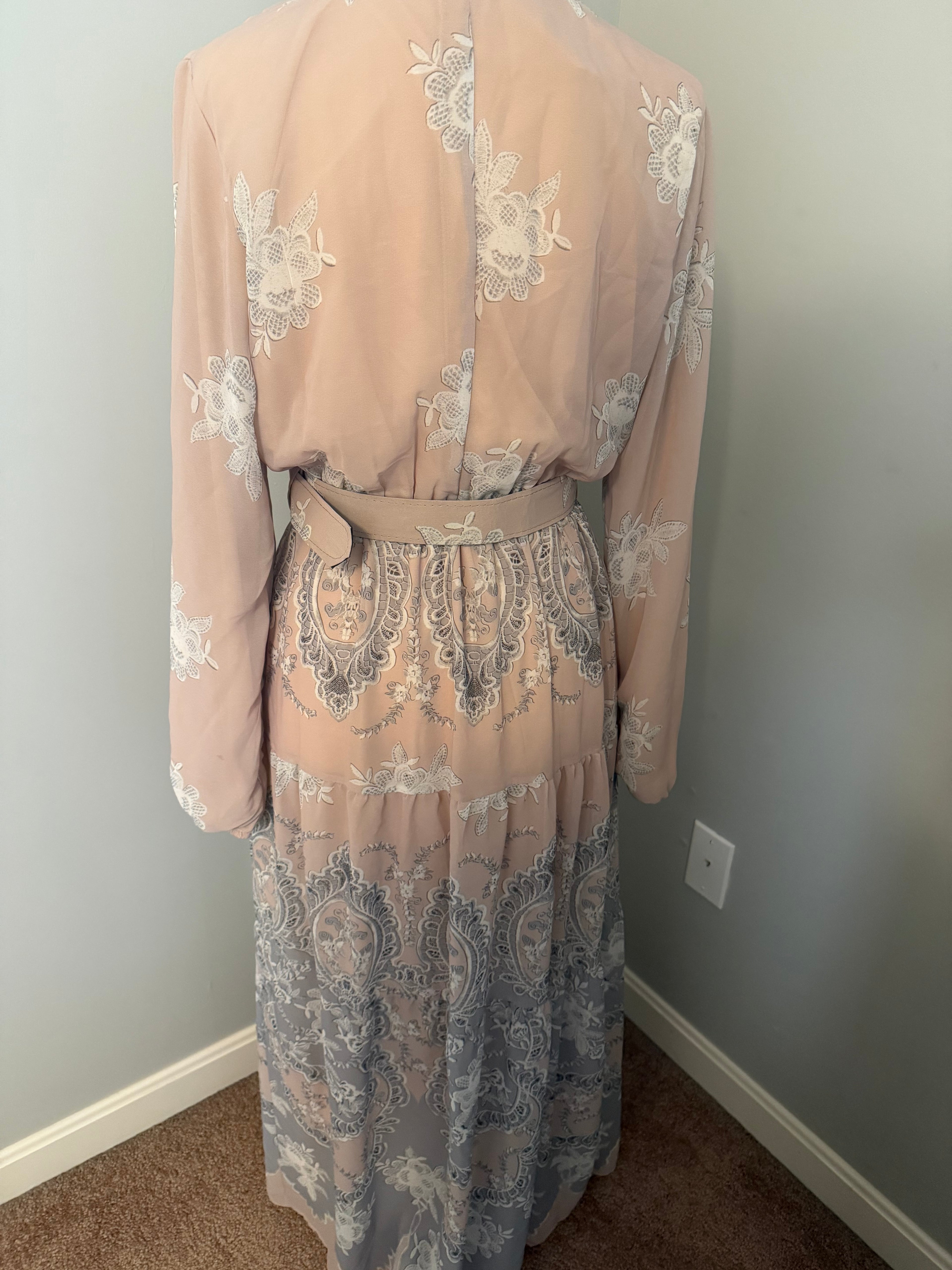 Elegant Chiffon Modest Maxi Dress with Embroidered Lace – Long Sleeve Formal Abaya Dress