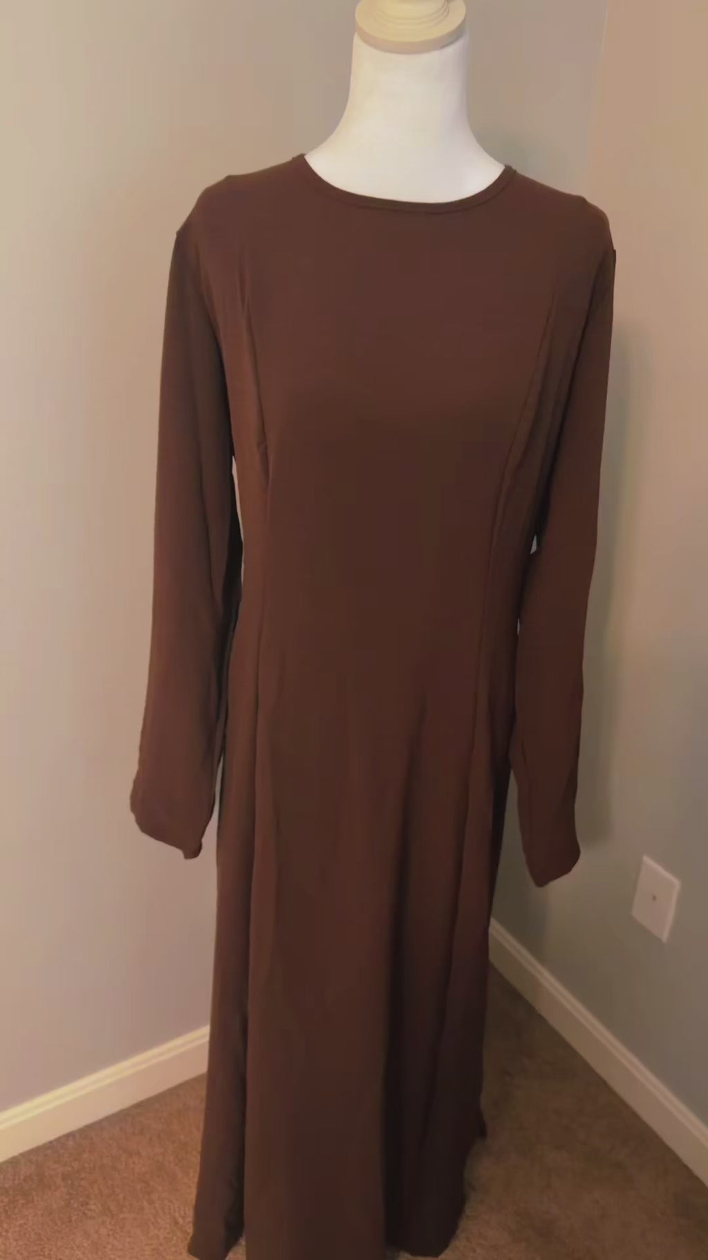 Elegant Modest Maxi Dress with Adjustable Back Tie – Long Sleeve Muslim Dress